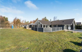 Awesome Home In Væggerløse With Sauna, Bogø By